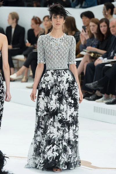 Look 48
